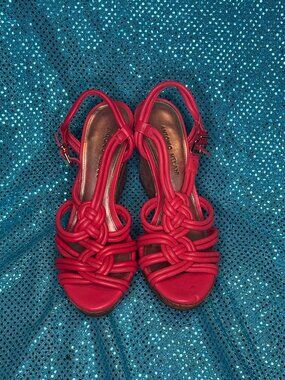 NEW CORAL "HIBISCUS" ANTONIO MELANI SANDLES SIZE 8.5